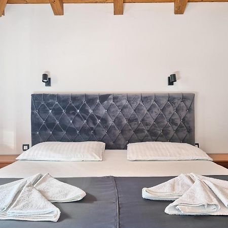 Hotel Kamp Lunga + Jezera Exteriér fotografie