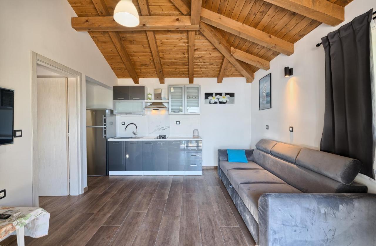 Hotel Kamp Lunga + Jezera Exteriér fotografie
