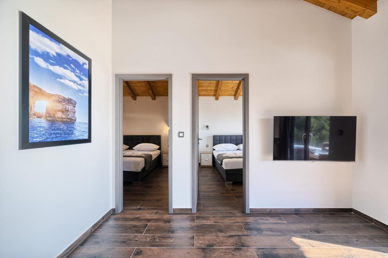 Hotel Kamp Lunga + Jezera Exteriér fotografie