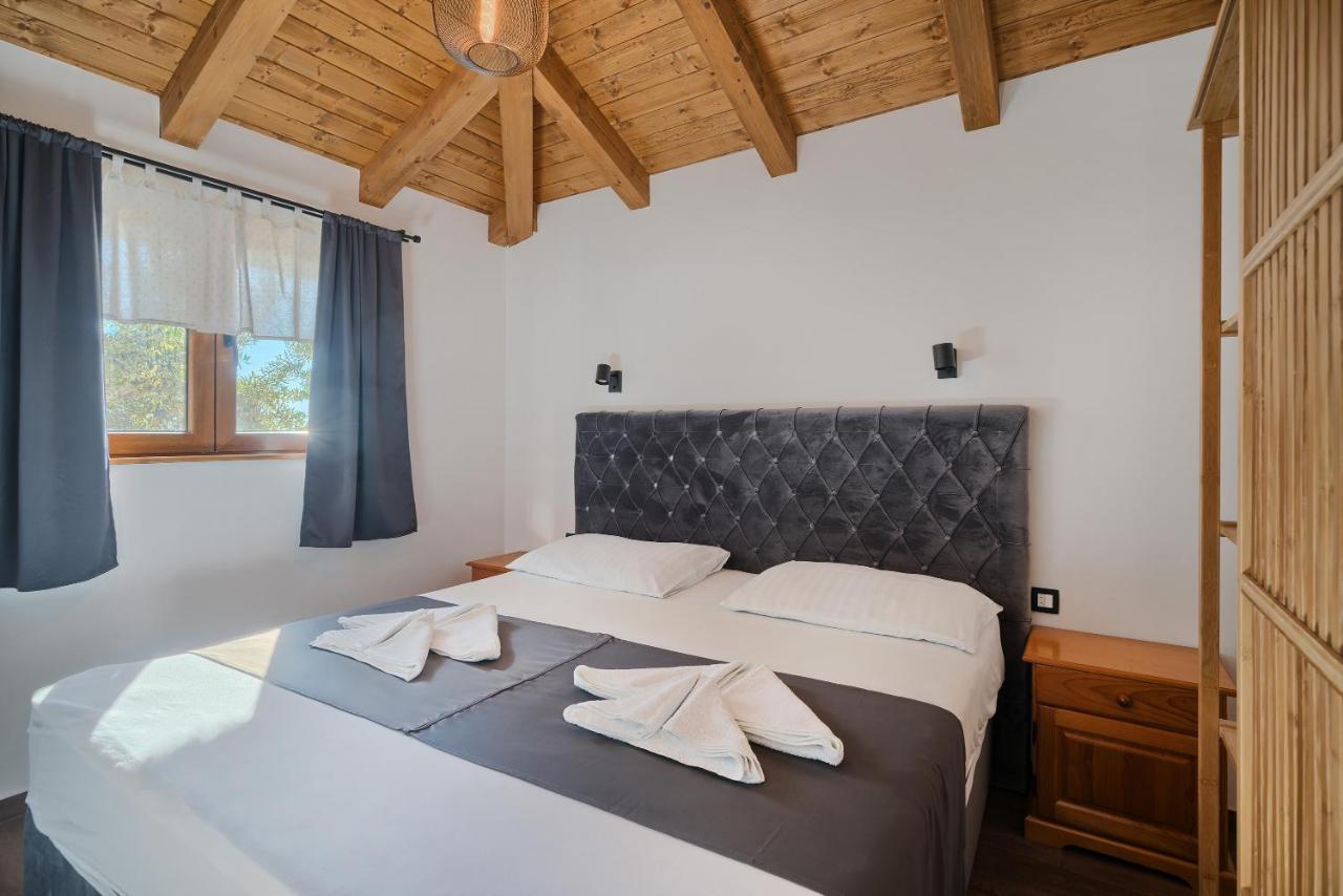 Hotel Kamp Lunga + Jezera Exteriér fotografie